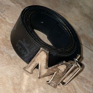 MCM Reversible Belt Visteos Black – Silver Buckle